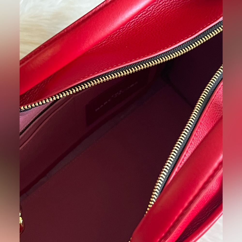 Marc Jacobs The Leather Medium Tote Bag - Picture 8 of 16